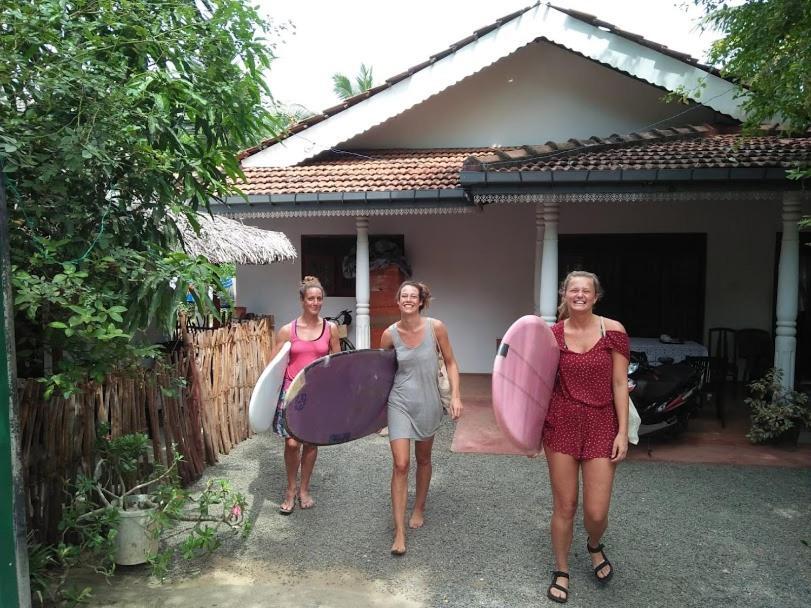 Helena Hostel Диквелла Экстерьер фото